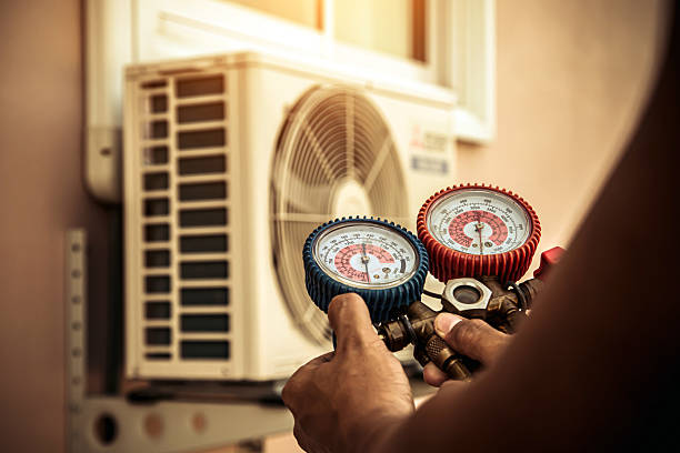 Professional Hvac technician working in Newport, OH